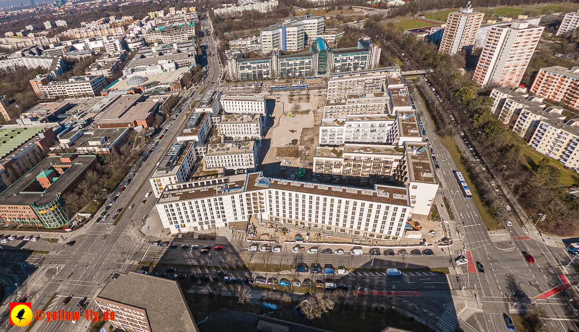 15.02.2023 - Luftbilder Perlach Plaza, Allianz, Wacker, Rentenversicherung, PEP